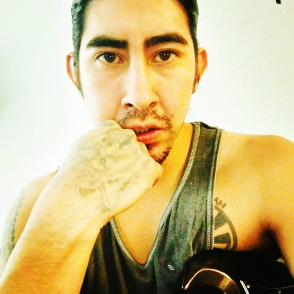 Meet your Posher, Josh - Picture 1 of 1